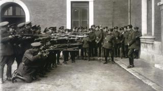 Simulacro de fusilamiento Academia de Caballería (1936). Foto: Cacho
