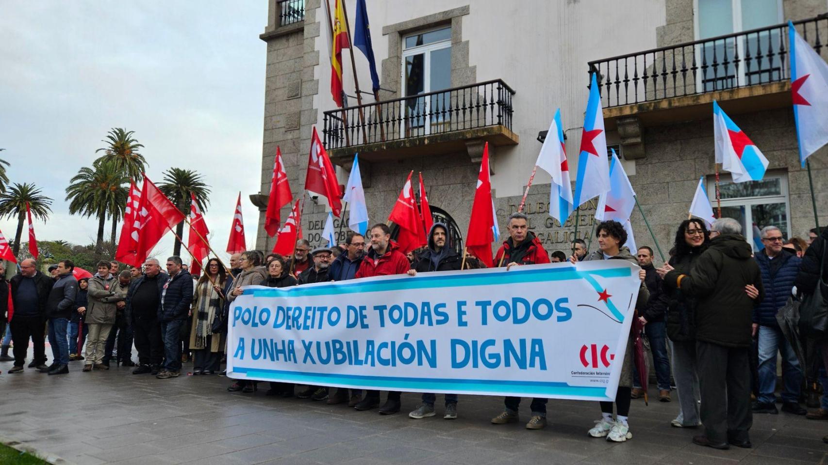 Concentración de la CIG en A Coruña contra el recorte a la jubilación parcial.