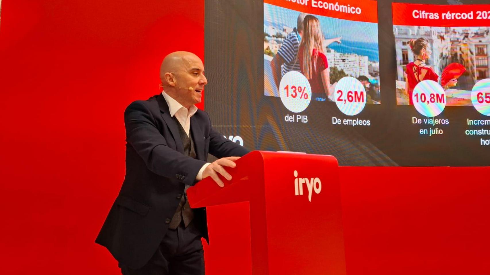 Simone Gorini, CEO y General Manager de iryo,durante una presentación de Fitur 2025.