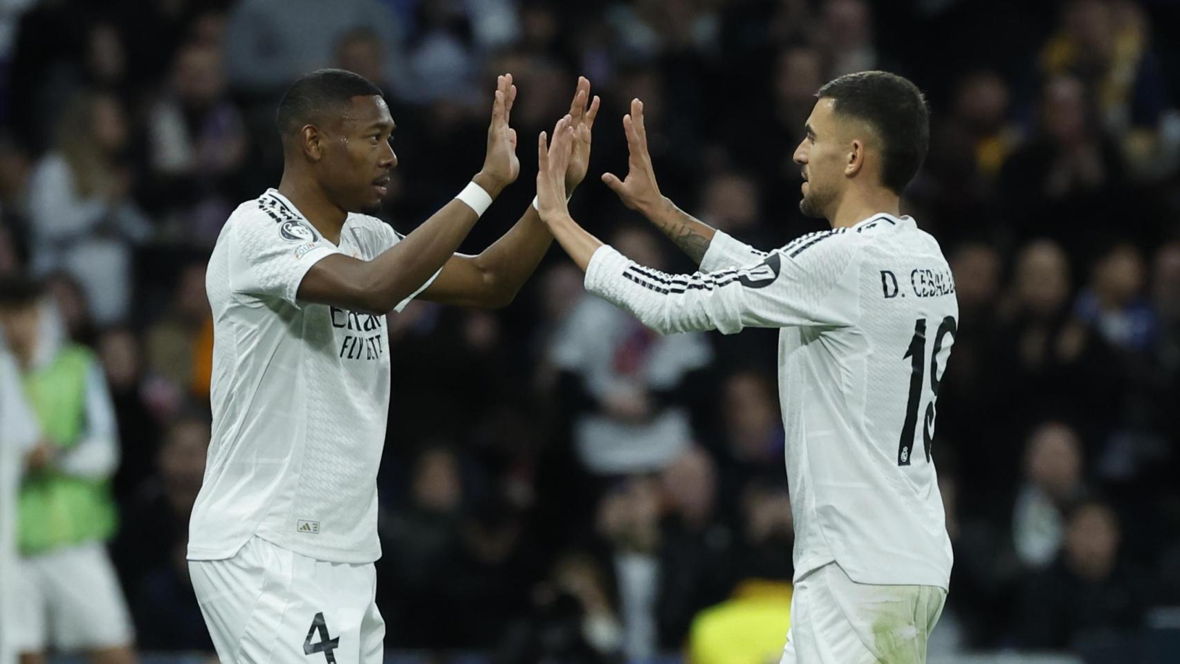 Alaba y Ceballos se dan el cambio en un partido del Real Madrid