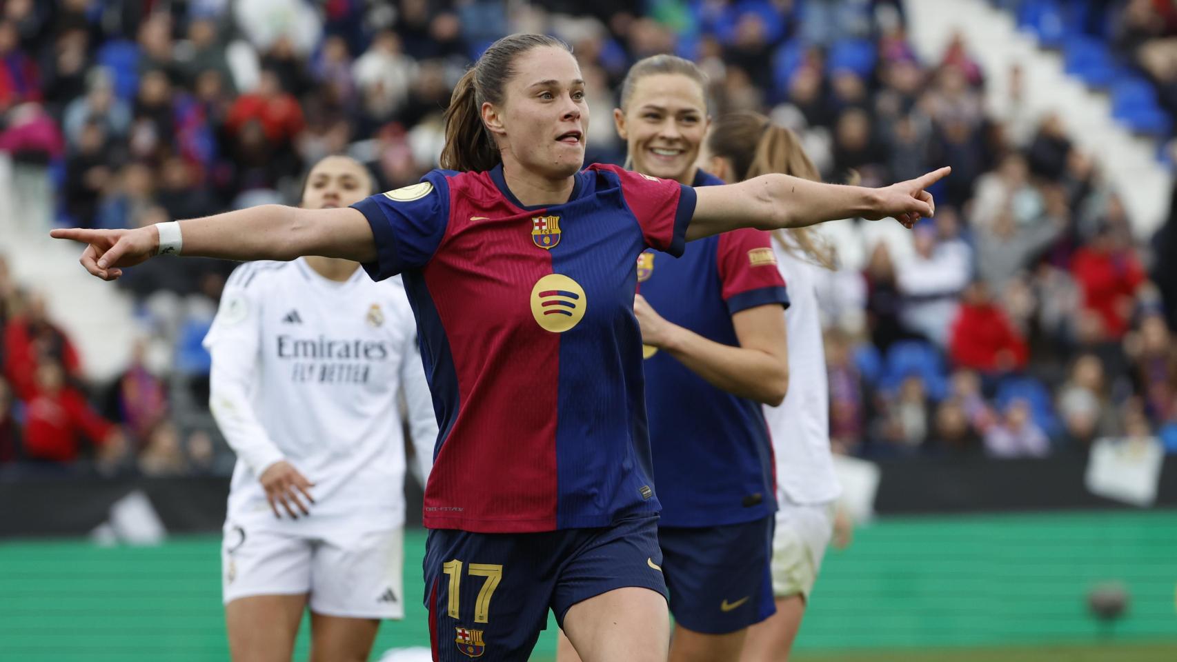 Ewa Pajor celebra uno de sus goles con el Barcelona ante el Real Madrid.