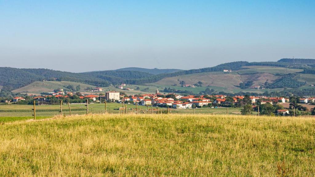 La influencer ha construido su nueva casa en esta pequeña aldea.
