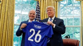 Gianni Infantino y Donald Trump en la Oficina Oval de la Casa Blanca