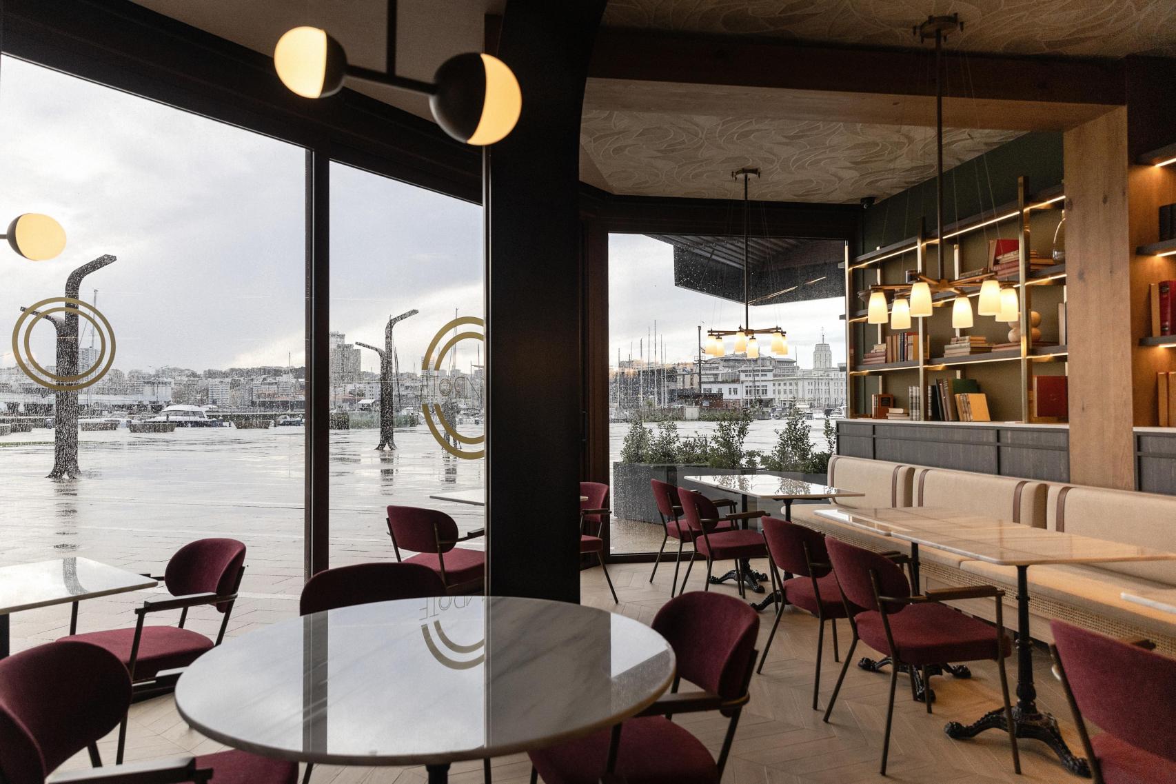 Abre Camarote en A Coruña, la terraza con el último rayo de sol del Parrote