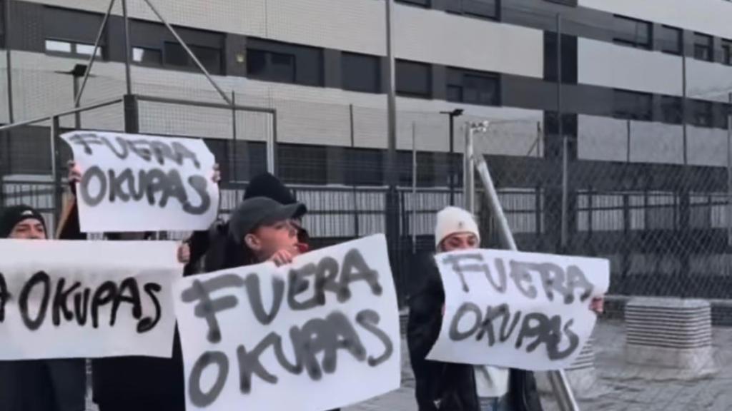 Una protesta contra okupas en el madrileño barrio de Carabanchel.