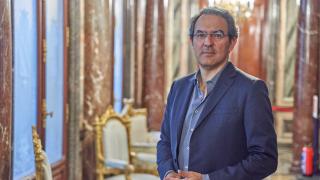 Juan Gabriel Vásquez desentraña el enigma de la artista que murió de tristeza cenando con García Márquez