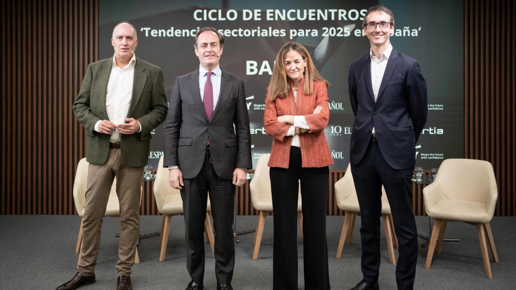 Emilio Martín-More (BBVA), Mario Delgado (EY España), Lara de Mesa (Santander) y Luis Sáenz de Tejada (Bankinter).