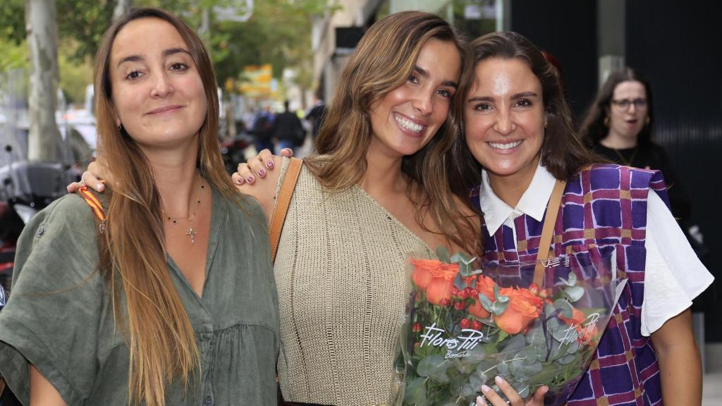 Las tres hermanas están muy unidas.