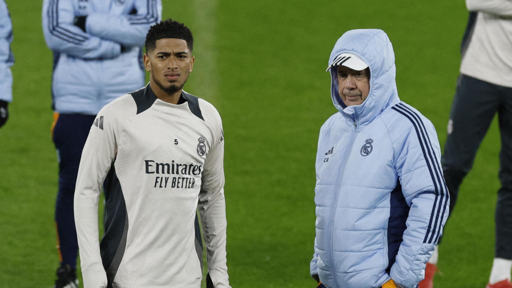 Bellingham y Ancelotti, en un entrenamiento del Real Madrid