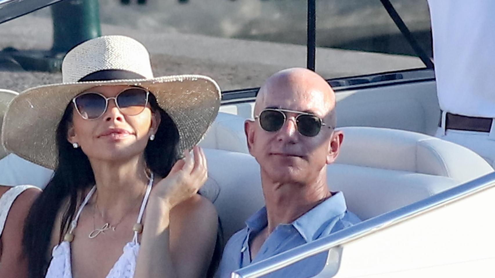 Imagen de archivo de Jeff Bezos y Lauren Sánchez.