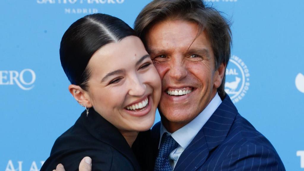 Alba Díaz Martín junto a su padre, Manuel Díaz ‘El Cordobés’.