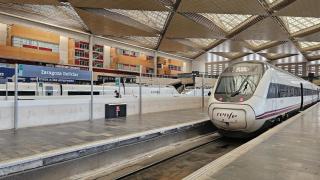 Restablecida la circulación del AVE entre Madrid y Barcelona que había dejado tres trenes parados en Zaragoza
