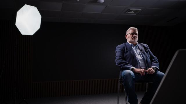 Gómez entró en el CNI a través de la Armada, a la que accedió en los años 80.