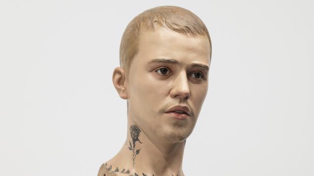 'Justin Bieber Head', 2023. Foto: Cortesía del artista y  carlier | gebauer © Paul Pfeiffer / Zak Kelley