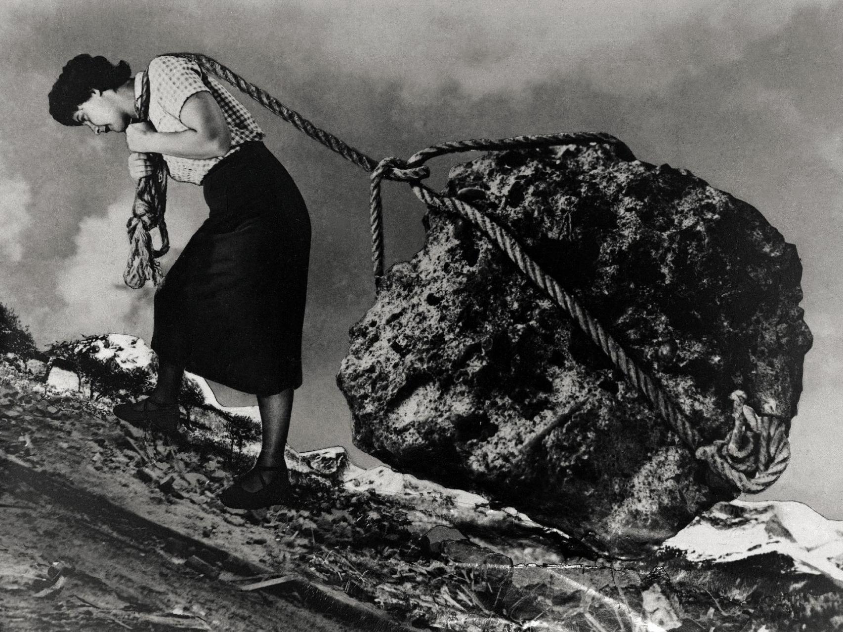 Grete Stern, 'Sueño n.º 15: Sin título, de la serie «Los Sueños»', fotomontajes. Buenos Aires,1949. Foto: Grete Stern. Archivo Grete Stern. (Gentileza Galería Jorge Mara -La Ruche)Foto: © Institut Valencià d’Art Modern, IVAM (Photo Juan García Rosell, IVAM)