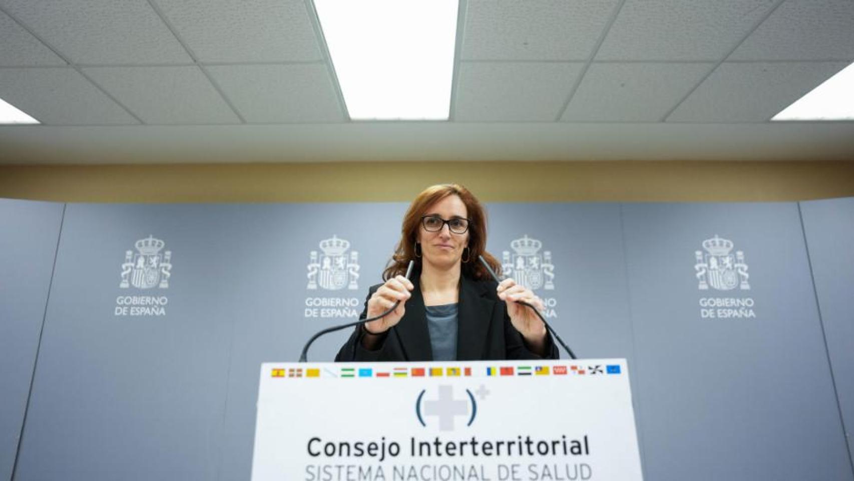 La ministra de Sanidad, Mónica García, en la rueda de prensa posterior al Consejo Interterritorial.
