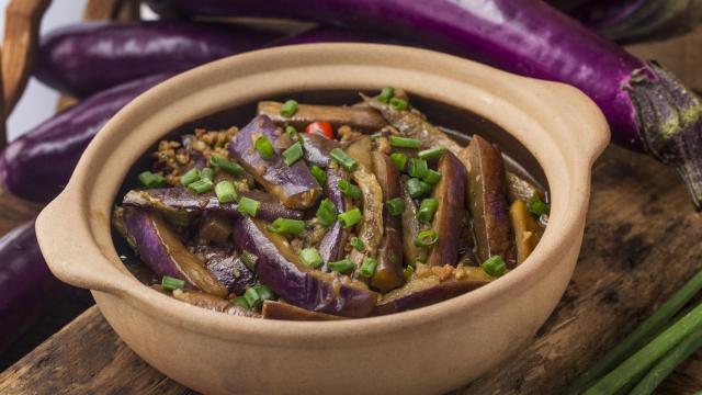 Salteado rápido de berenjenas con carne picada