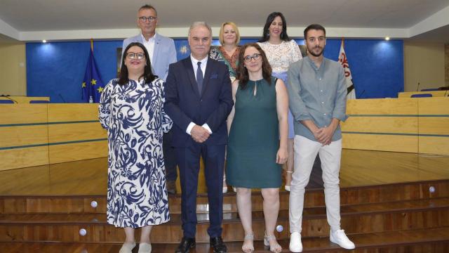 El alcalde de Malagón, Luis Carlos Segura, junto a los concejales de Somos Malagón y PSOE.