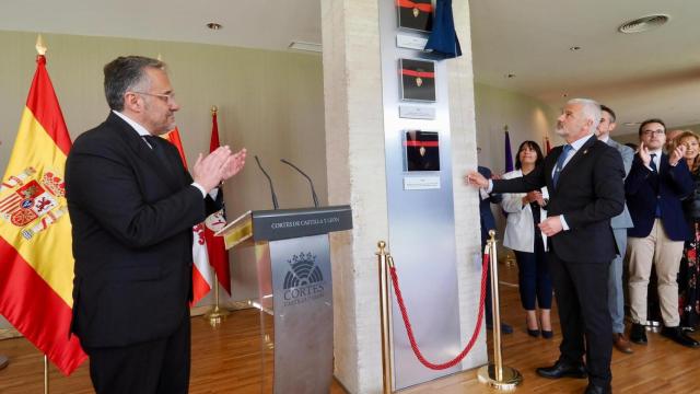 La Medalla de Oro de las Cortes a la AVT de CyL de 2015 ya luce junto a las concedidas a otros colectivos