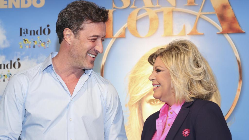 César Lucendo y Terelu Campos en la presentación de 'Santa Lola'.