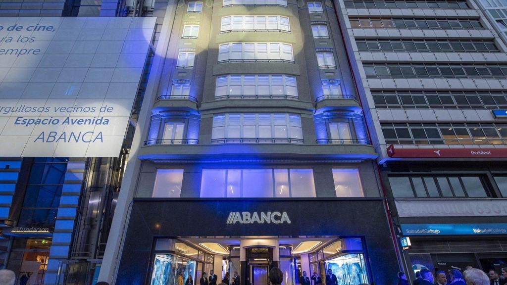 Fachada del edificio ABANCA Espacio Avenida en A Coruña