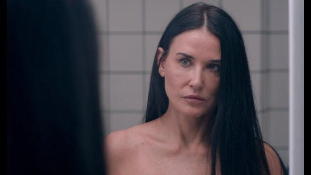 Demi Moore, favorita al Oscar por 'La sustancia': la estrella de los 90 renace de sus cenizas abriéndose en canal