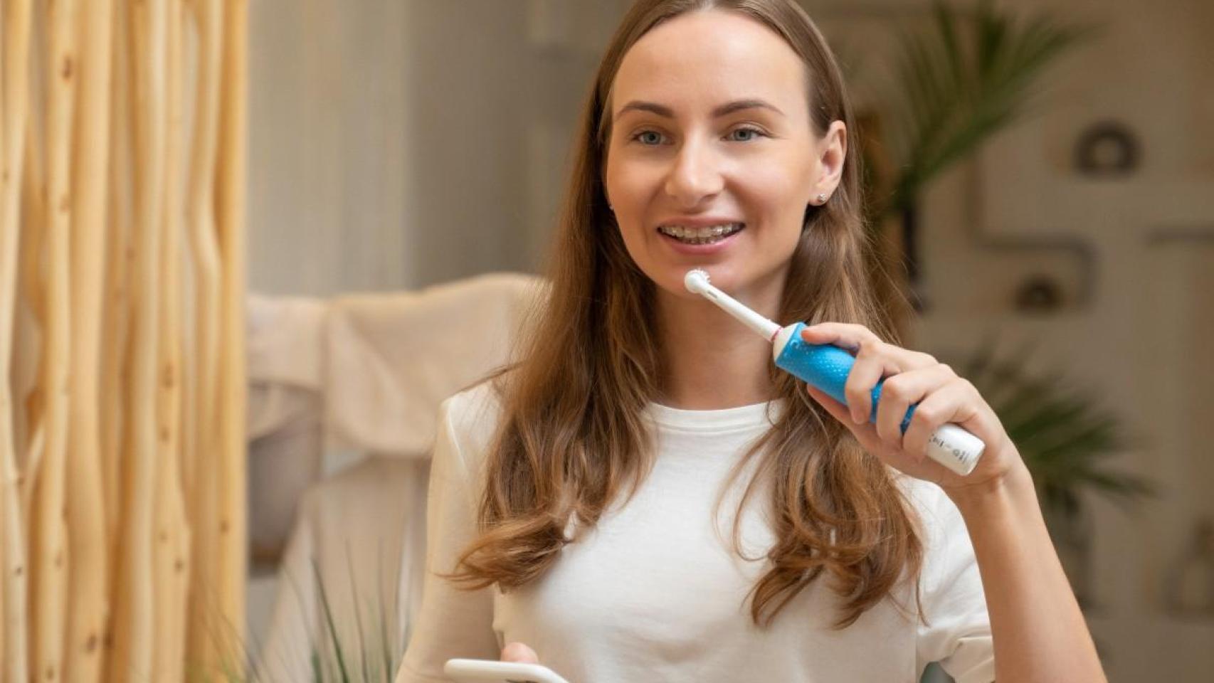 Los mejores cepillos de dientes eléctricos del 2025: análisis y características