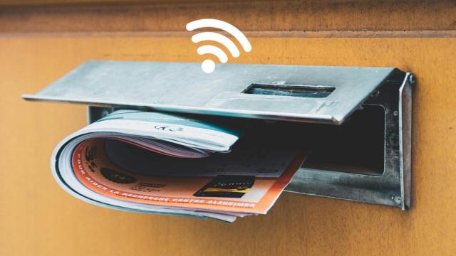 Buzón emitiendo una señal de aviso