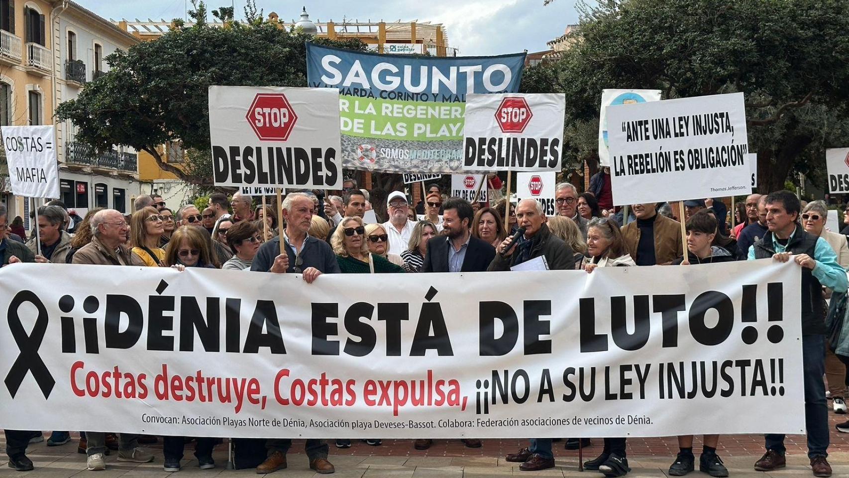 Manifestación contra los deslindes en Dénia.