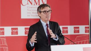El presidente de la CNMV, Carlos San Basilio, interviene durante la presentación del plan de actividades para 2025.