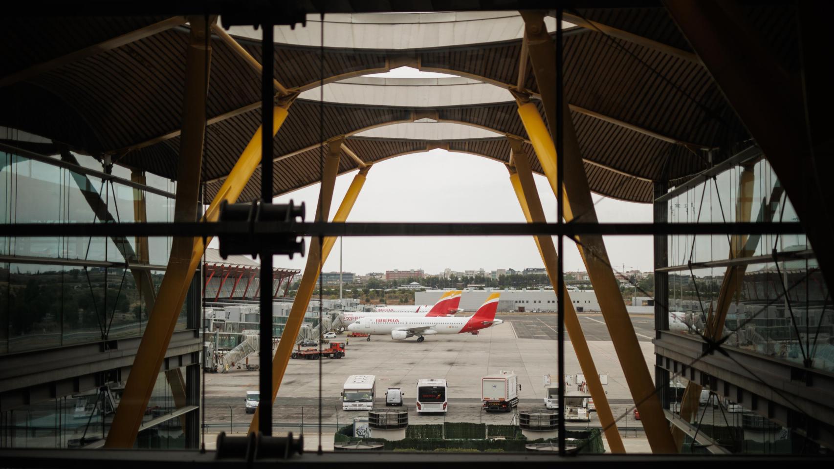 Aviones en el Aeropuerto Adolfo Suárez Madrid-Barajas, a 28 de junio de 2024, en Madrid (España).