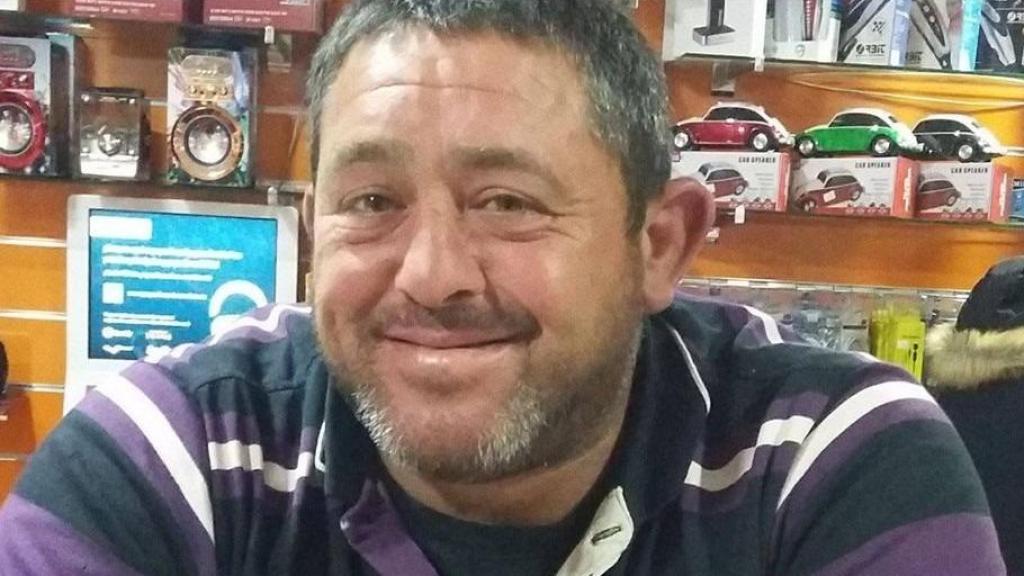 La furgoneta del ganadero desaparecido José Hernández, este domingo, arrastrada por la Rambla de Ramonete en Lorca.