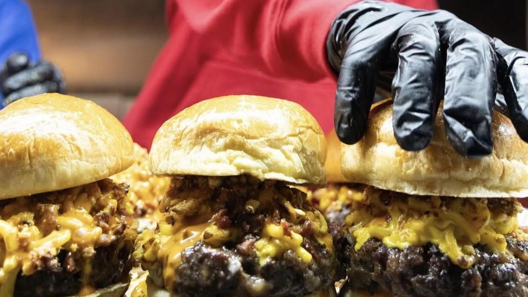 Una de las hamburguesas que se puede comer en Módulo 14.