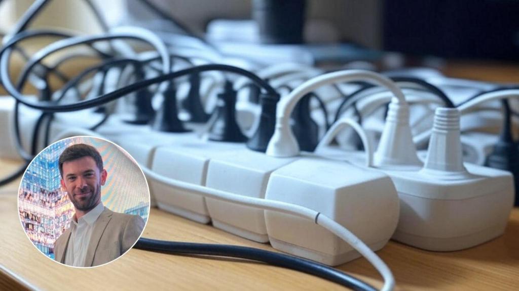 Imagen de Fernando Heredía y una regleta.