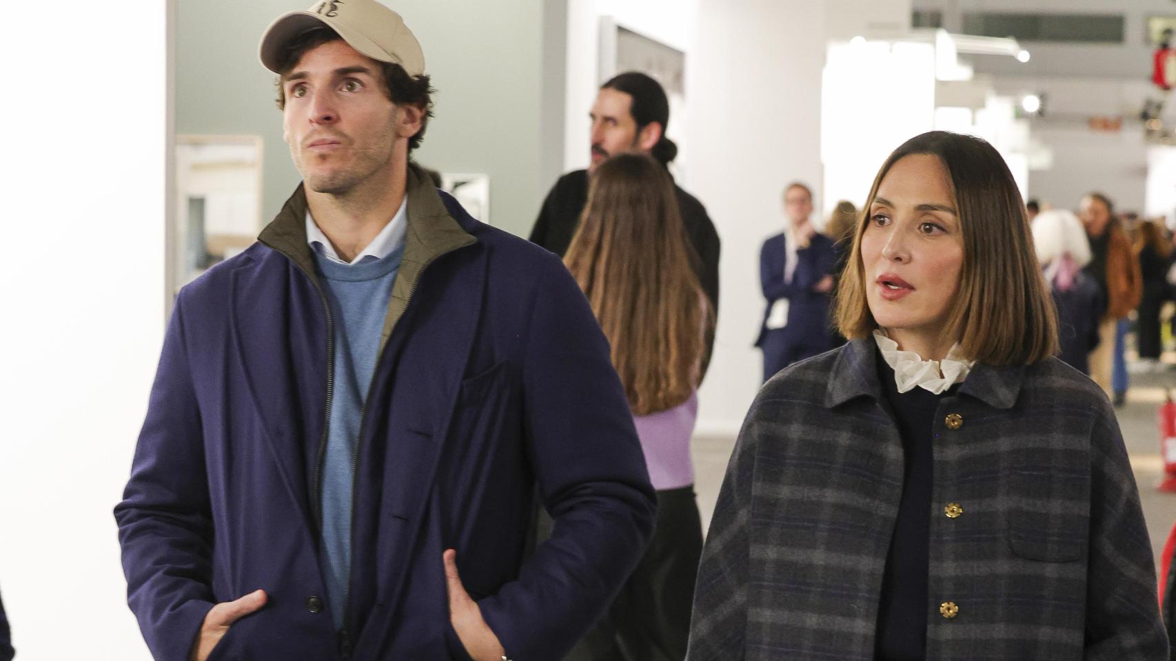 Tamara Falcó e Íñigo Onieva durante su visita a ARCO.