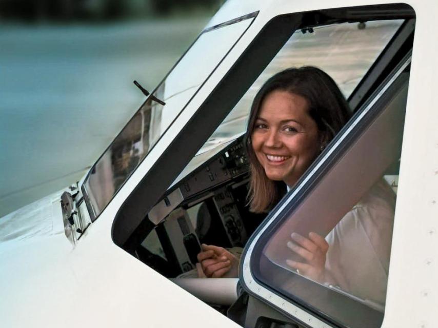 Irene del Peso, a los mandos de uno de sus vuelos.