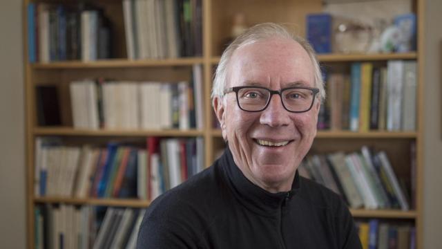 El premio nobel de química, Thomas R. Cech. Foto: Glenn Asakawa