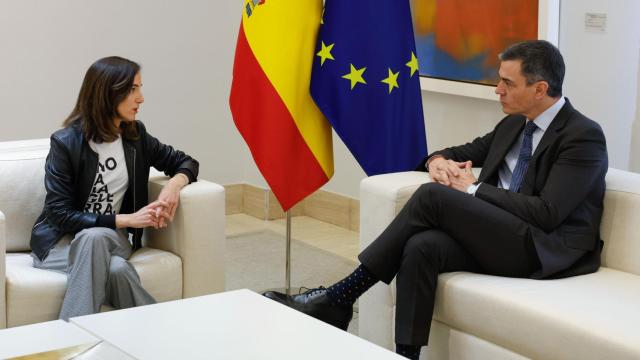 La secretaria general de Podemos,  Ione Belarra, junto a Pedro Sánchez.