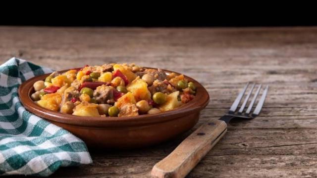 Plato de 'ropa vieja'. Consum