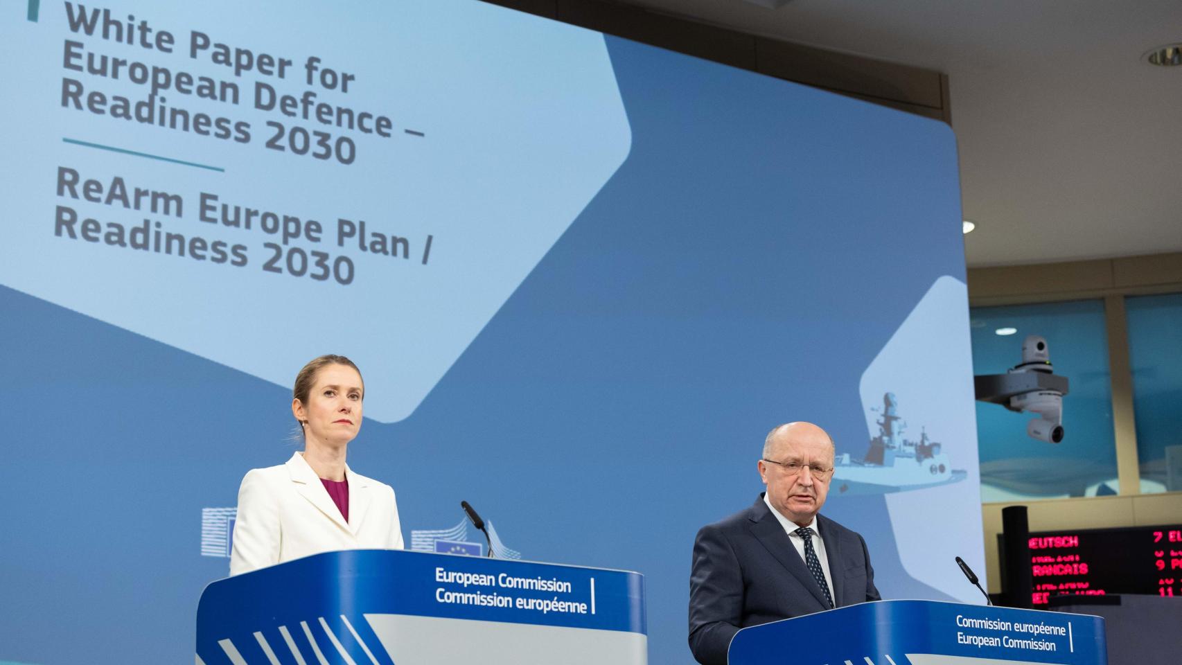 La jefa de la diplomacia europea, Kaja Kallas, y el comisario de Defensa, Andrius Kubilius, durante la rueda de prensa de este miércoles en Bruselas