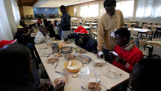 Un grupo de menores inmigrantes trasladados desde Canarias, en la Península.