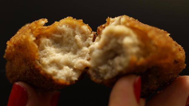 Una croqueta de jamón.