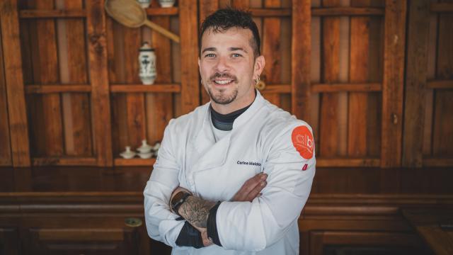 El chef Carlos Maldonado, en la escuela-restaurante Semillas de Talavera de la Reina.