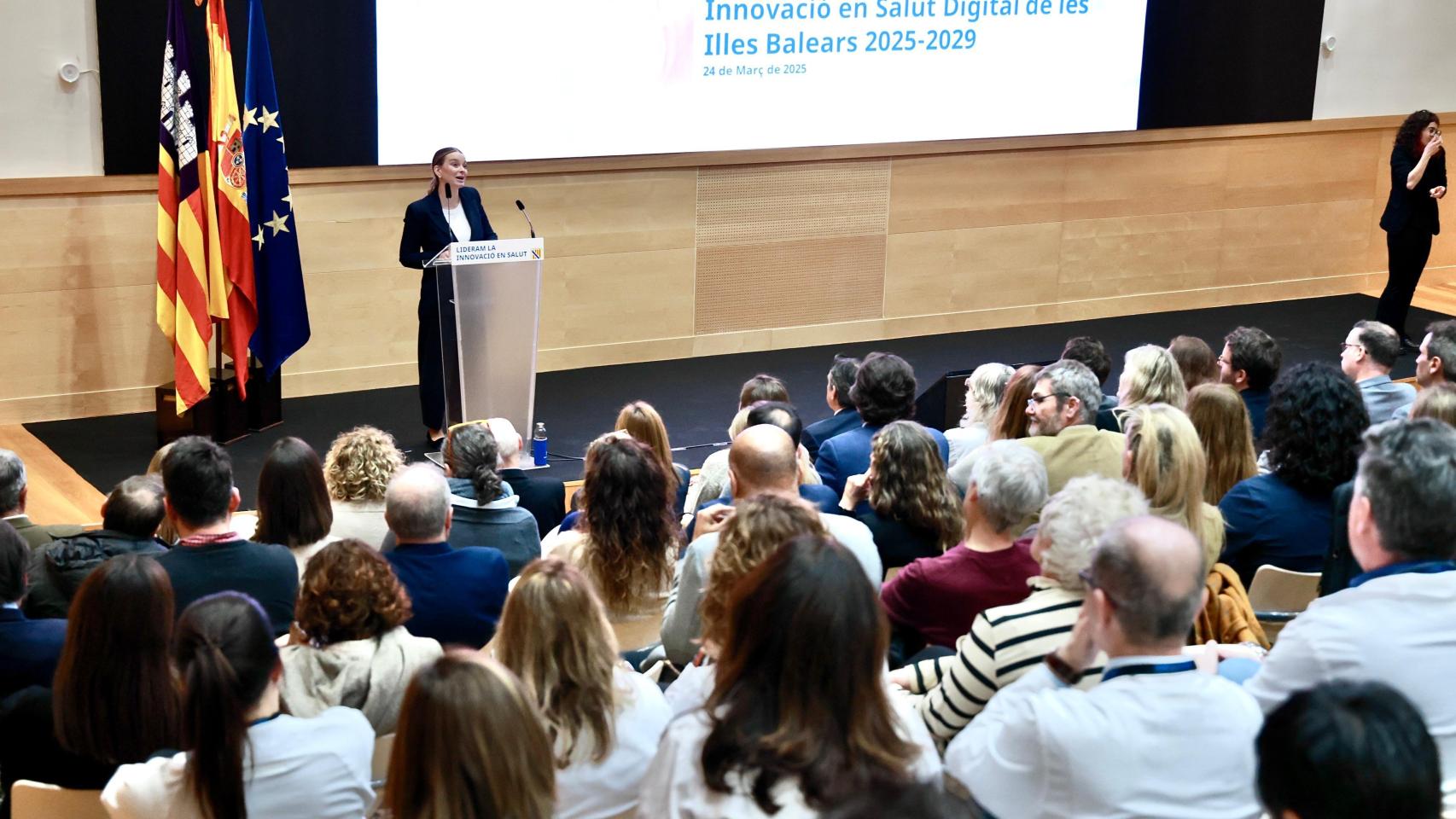 La presidenta de Baleares, Marga Prohens, durante la presentación del plan de salud digital.