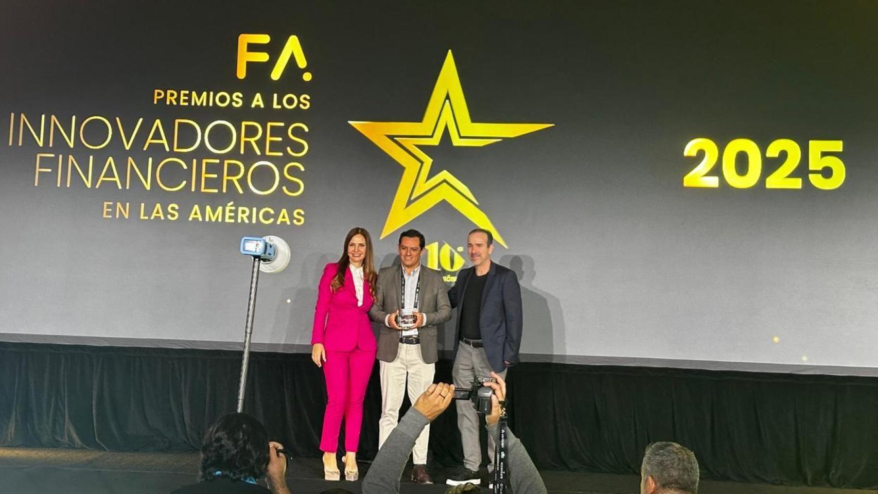Movizzon ha sido reconocida por Fintech Américas en Miami con el Premio ORO por su innovación al desarrollar su nueva herramienta Mystery Shopper.