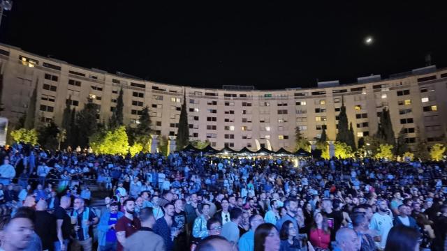 Casi cinco mil personas se reunieron en el Euroclub en 2024 para seguir a Nebulossa desde Benidorm.