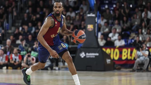 Kevin Punter conduce el balón durante el partido ante el Bayern Múnich.