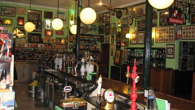 El local interior de Cervecería Internacional, en la calla Gamazo.