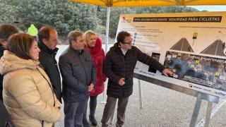 Presentación del proyecto en una carretera de Soria.