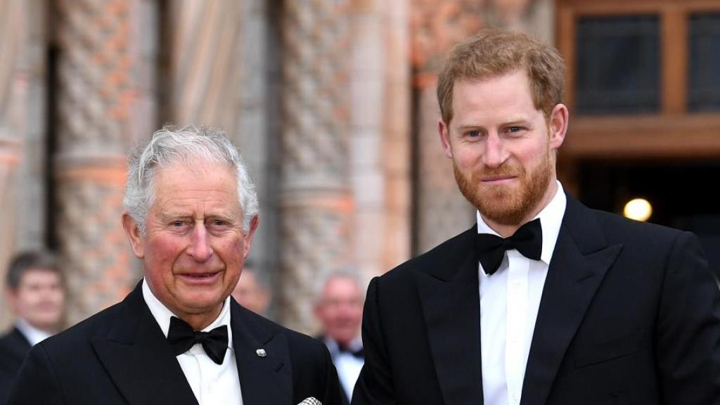 El rey Carlos III y su hijo, el Príncipe Harry, a una imagen de 2019, en Londres.